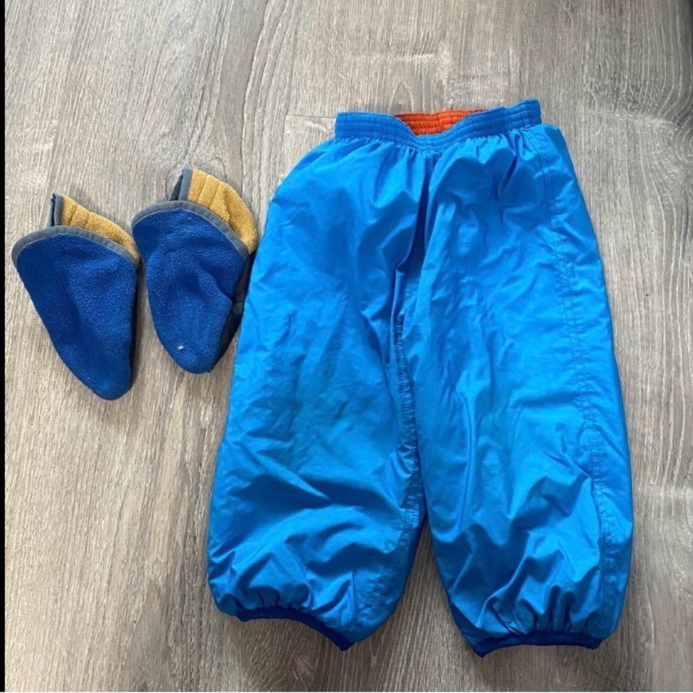 Patagonia and North Face Cozy Bundle, Reversible Jacket and Quilted Joggers - Picture 8 of 15